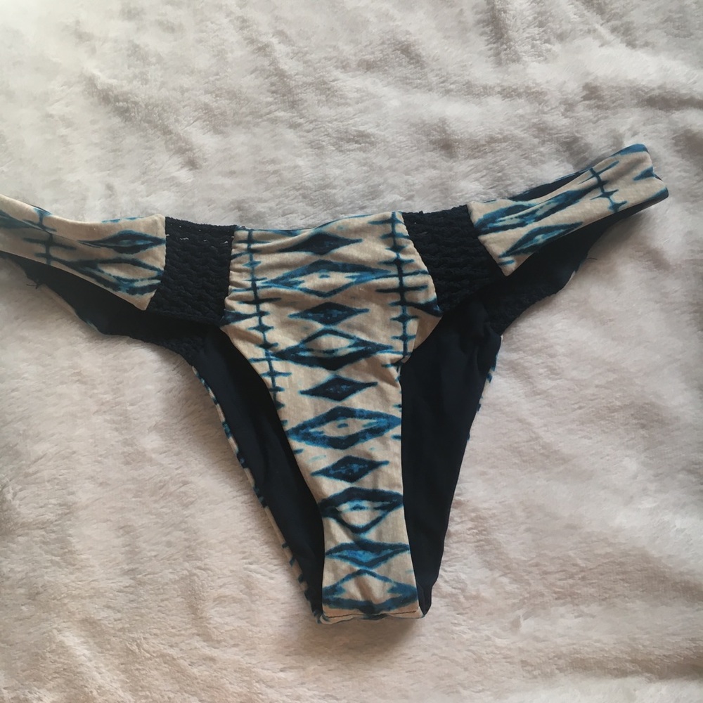 Frankie’s bikini